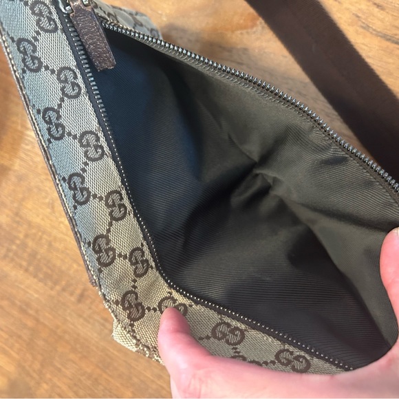 Gucci Brown Monogram Belt Bag - Picture 15 of 16